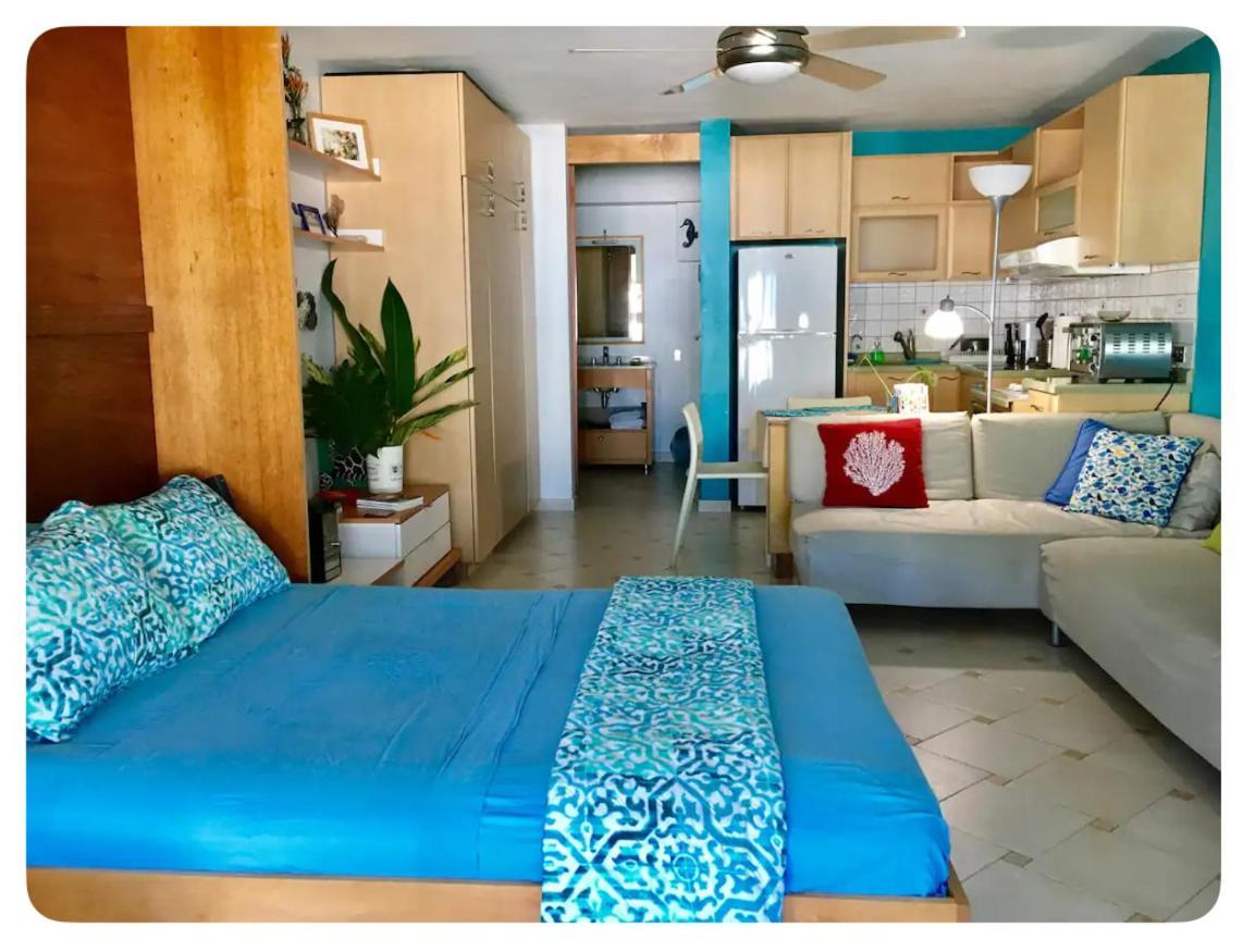 Cozy Beachfront Studio Сан-Хуан Екстер'єр фото